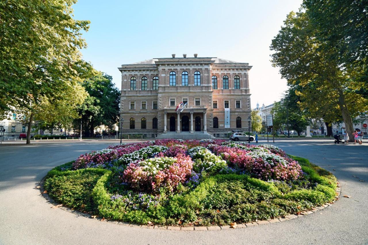 Апартаменты 1Br In Central Zagreb & Main Station, Free Parking Экстерьер фото